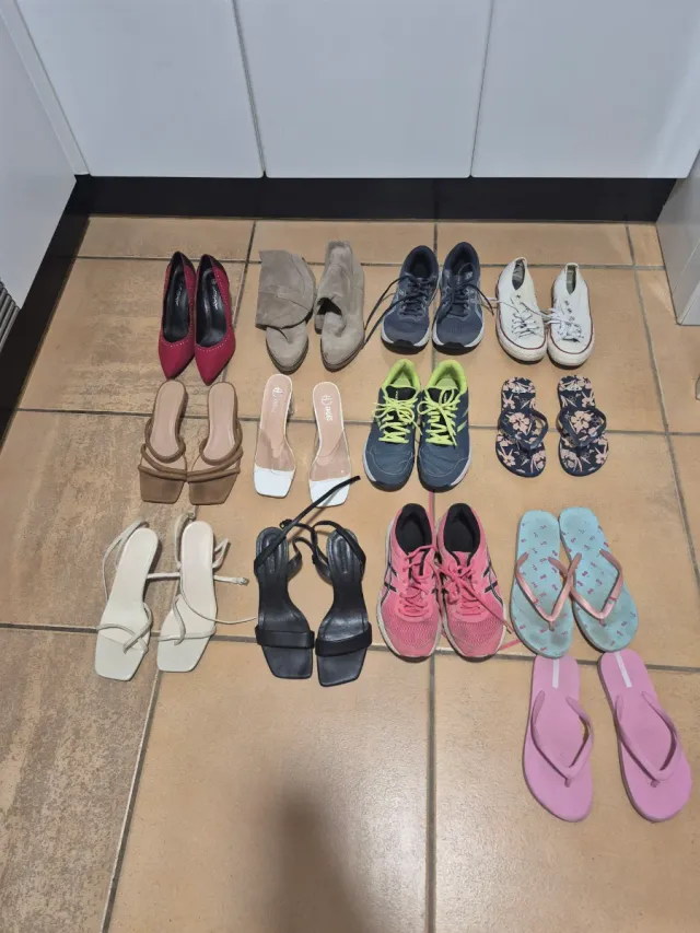 Lote Zapatos Mujer: Zapatillas y Chanclas