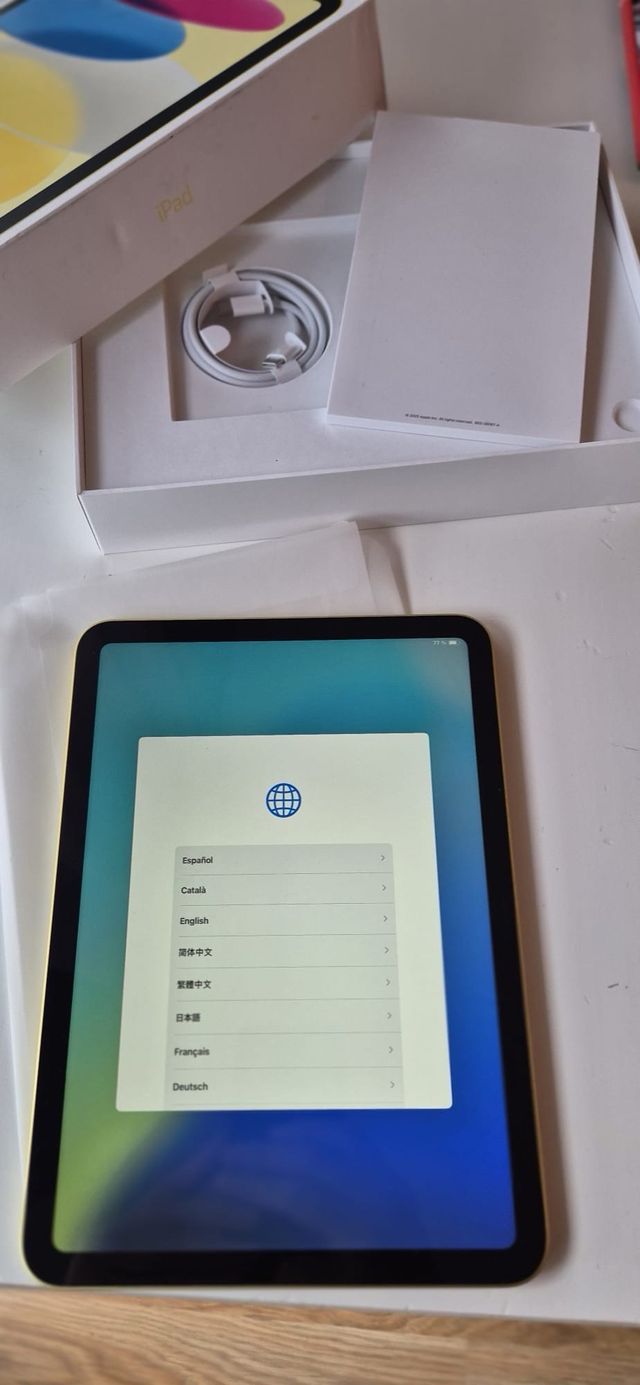 iPad A16 128GB Dourado