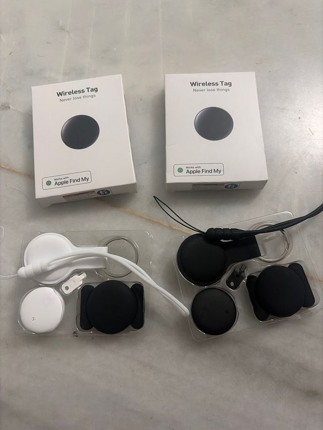 Localizzatore Senza Fili Find My bianco o nero