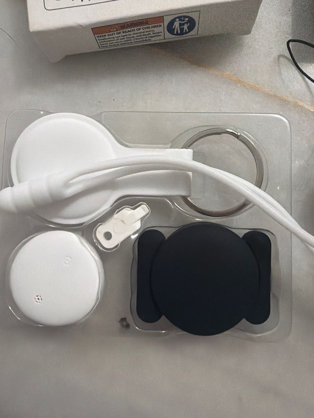 Localizzatore Senza Fili Find My bianco o nero