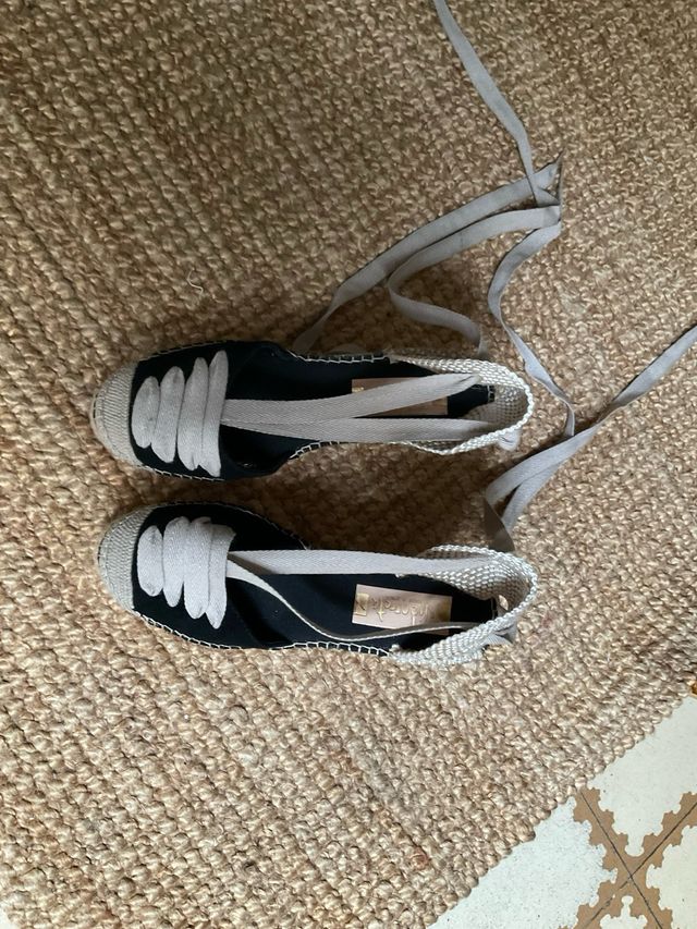 Sandalia Vidorreta cuña rafia beige/negro talla 37