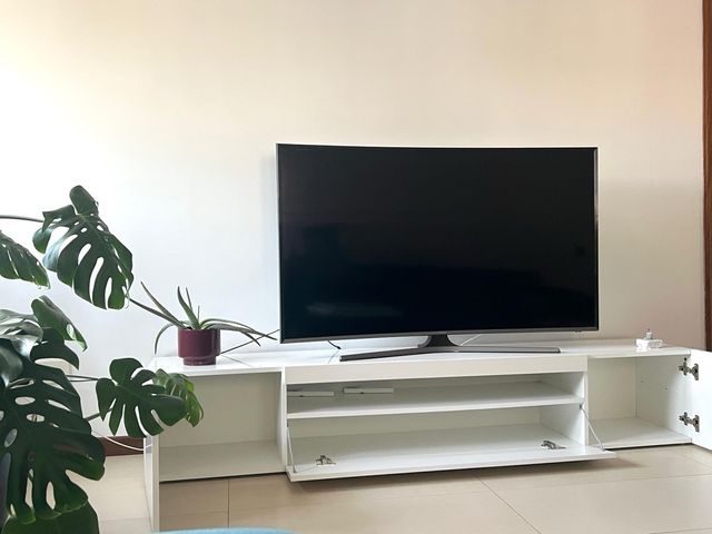 Mobile TV soggiorno effetto legno bianco lucido