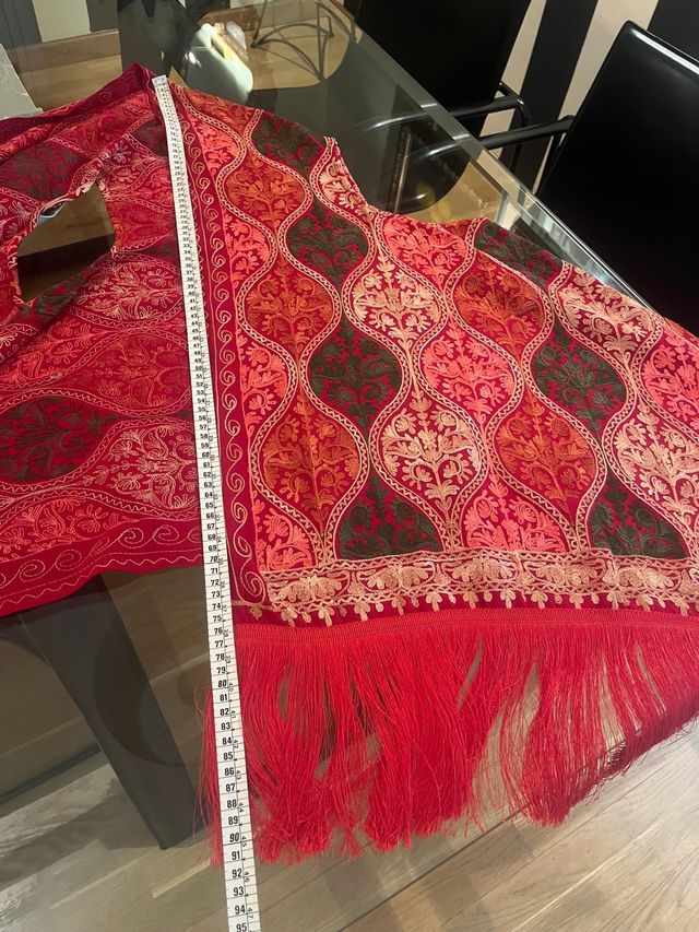 Chaleco Artesanal Bordado Asimétrico