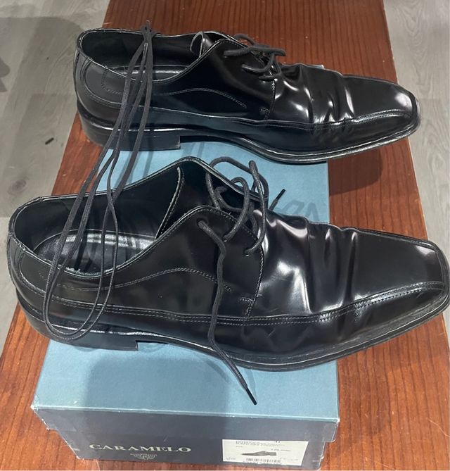 Zapatos de vestir Caramelo negros