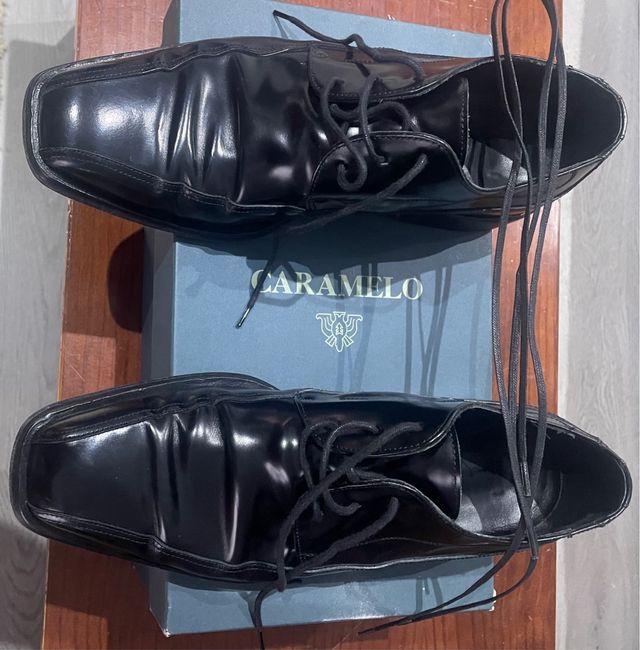 Zapatos de vestir Caramelo negros