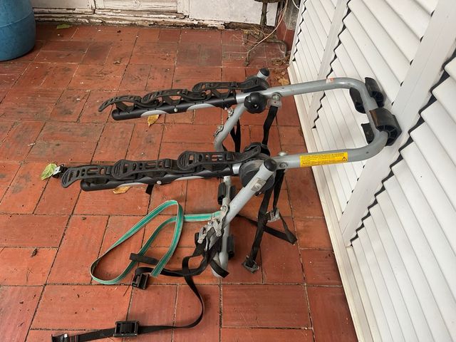 Portabicicletas portón 3 bicis