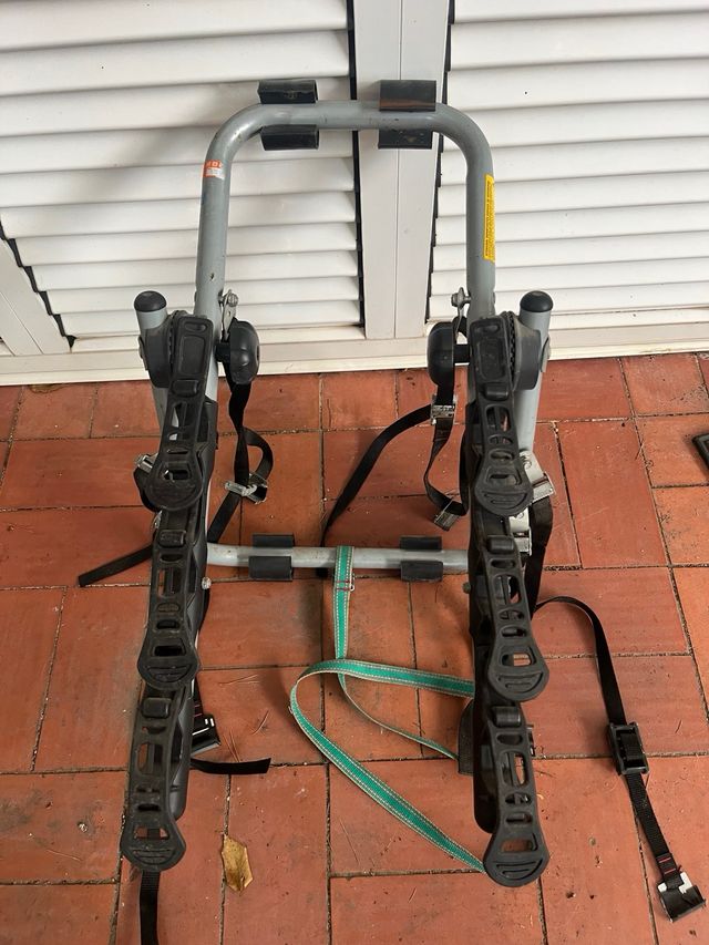 Portabicicletas portón 3 bicis