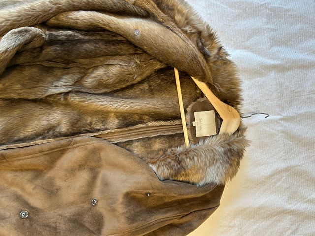 Chaqueta pelo marrón chica