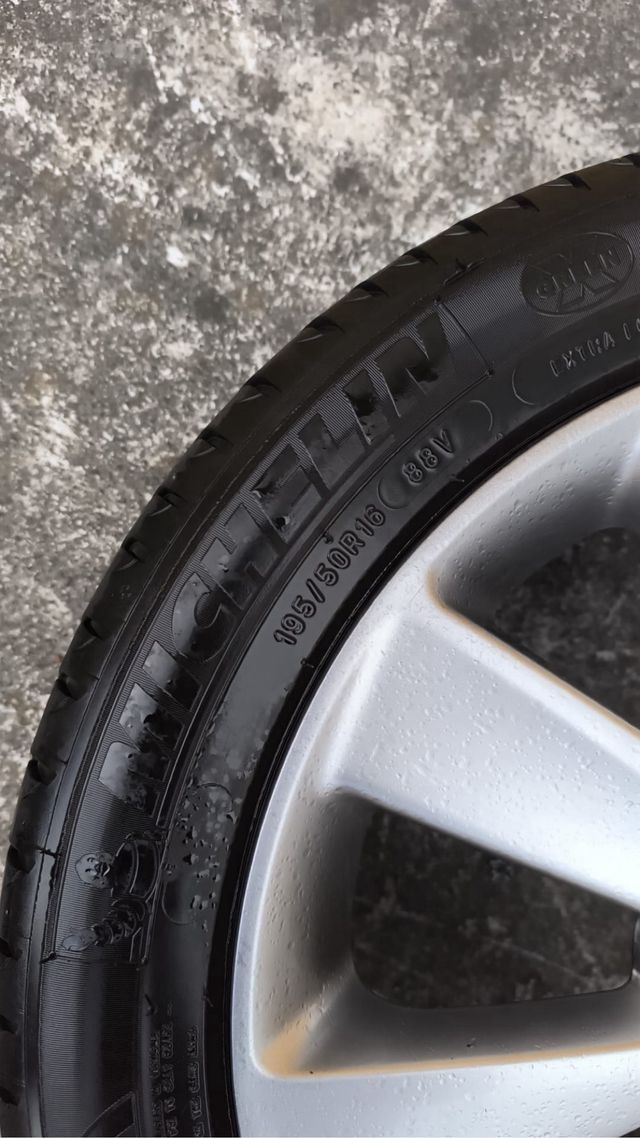 Juego llantas aluminio 16 pulgadas Hyundai I20/I30