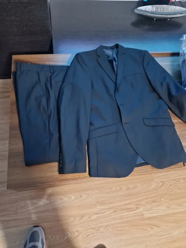 Traje de hombre gris