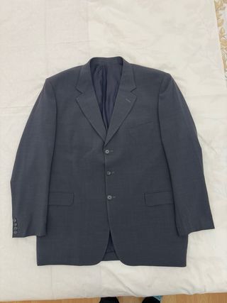 Traje de caballero gris marengo con chaleco
