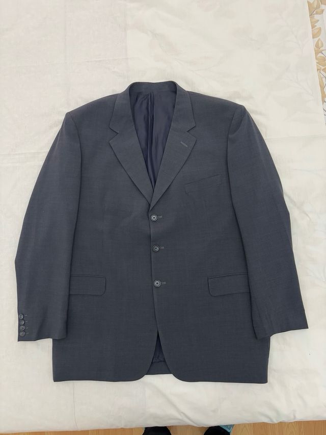 Traje de caballero gris marengo con chaleco