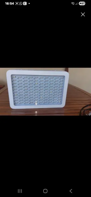 Lampada 100 LED Spettro Completo per Piante serra