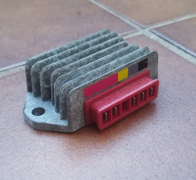 Regulador Corriente Zip Piaggio