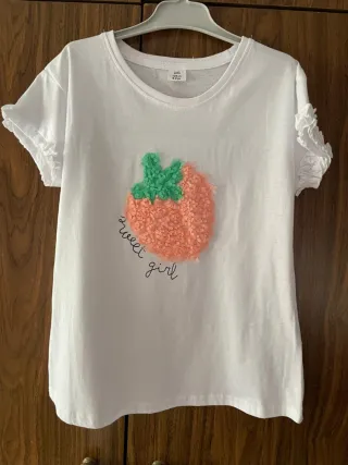 Chaqueta niña nueva sin uso C&A Negra Corazones y