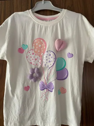 Chaqueta niña nueva sin uso C&A Negra Corazones y