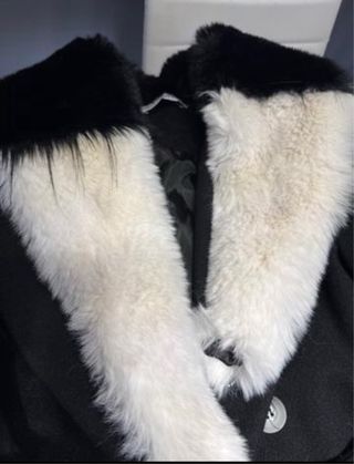 Abrigo de paño negro y blanco sin estrenar