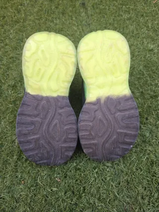 Zapatillas Tenth Negras y Verdes talla 32