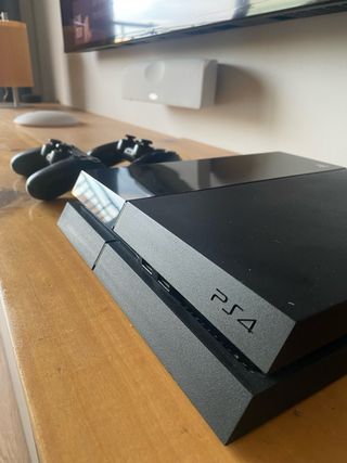PS4 (PlayStation 4) + 2 mandos
