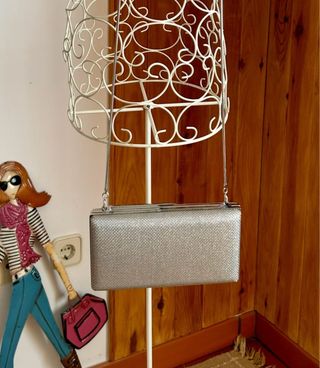 Clutch plateado Parfois