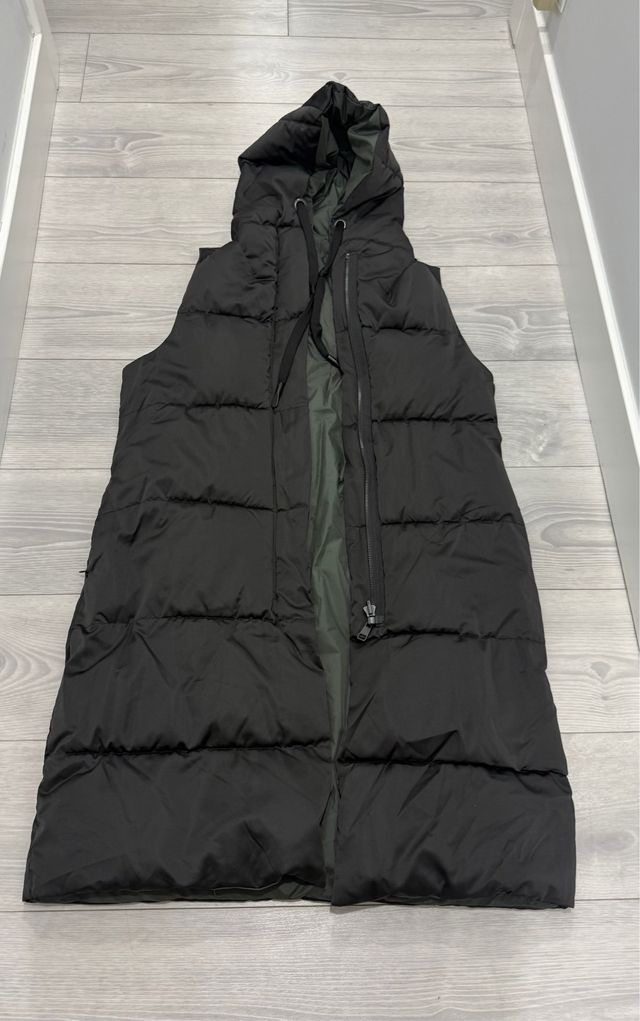 Vendo chaleco de mujer, reversible. Por un lado es