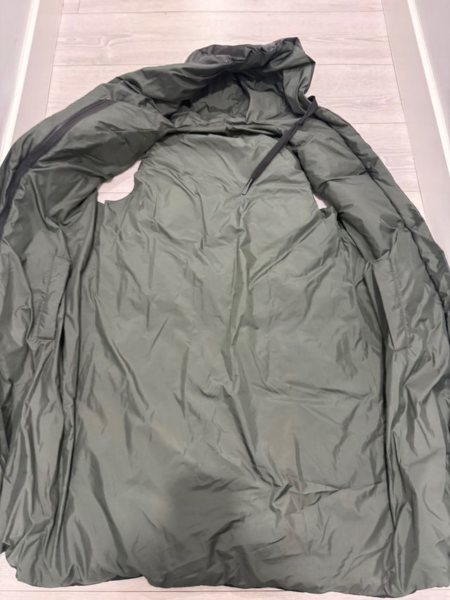 Vendo chaleco de mujer, reversible. Por un lado es