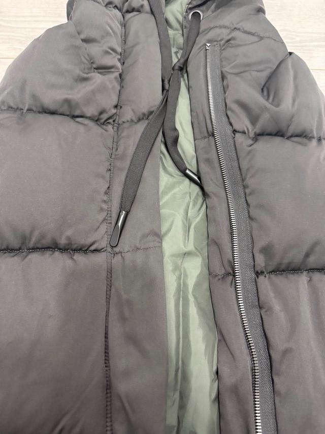 Vendo chaleco de mujer, reversible. Por un lado es