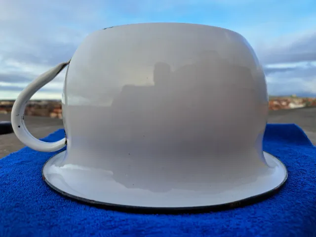 Orinal Antiguo de porcelana (peltre)