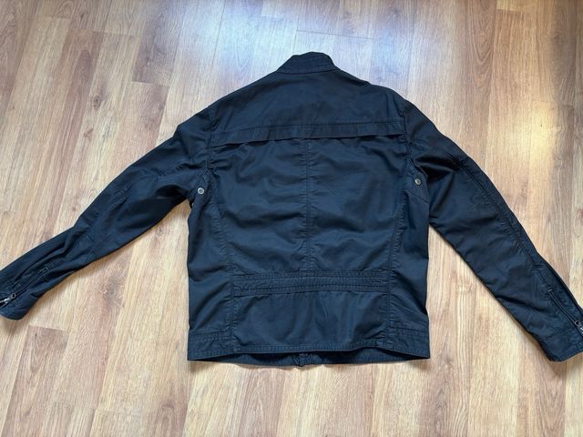 Chaqueta Massimo Dutti azul entretiempo