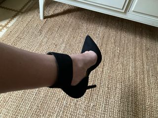 Sandalias tacón gamuza correa dorada T37