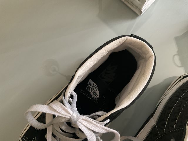 Zapatillas Vans SK8-Hi Negras y Grises