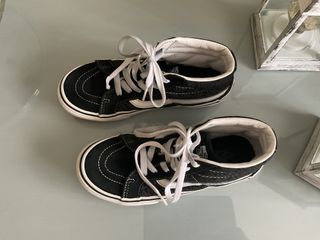 Zapatillas Vans SK8-Hi Negras y Grises