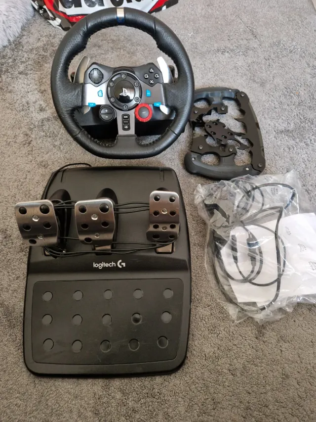 Logitech G29 Volante y pedales PS4 PS5 PC