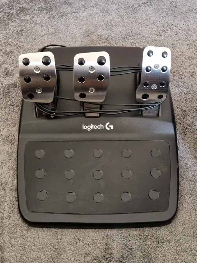 Logitech G29 Volante y pedales PS4 PS5 PC