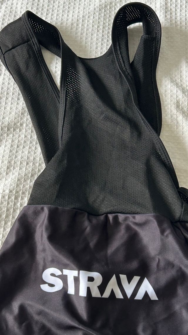 Culotte Strava Negro con Detalles Rojos