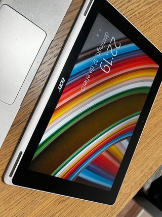 Acer One 10 Convertible Portátil/Tablet Plata