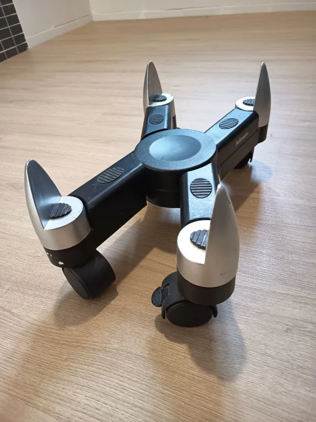 Soporte Torre PC con Ruedas