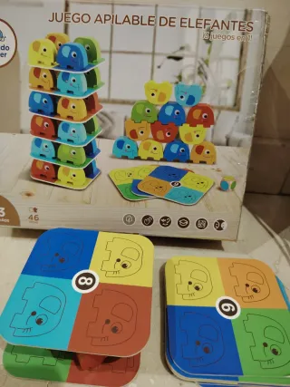 Juego de apilar elefantes de madera