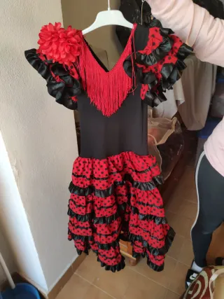 Traje de Flamenca Faralaes.Para niña de 6 a 8 años
