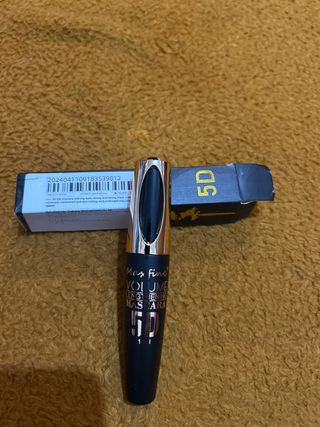 Máscara de pestañas Max fine 5D