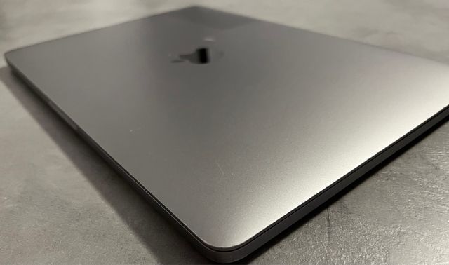 MacBook Pro touchbar i5 + 16Gb RAM