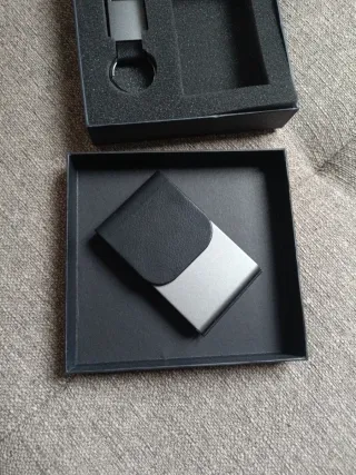 Llavero y Tarjetero Hombre Negro/Plata