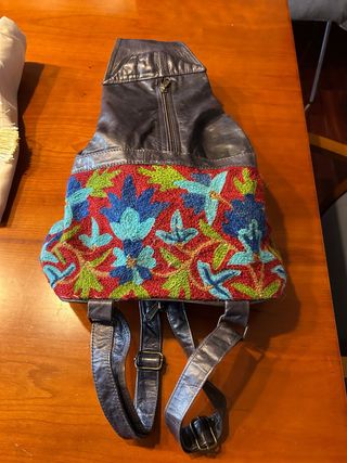 Bolso cuero bordado floral nuevo