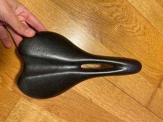 Sillín de bicicleta negro
