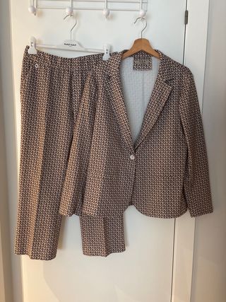 Traje pantalon, americana Talla Xl, pantalon L