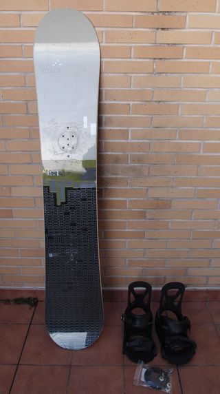 Tabla snow 157 Burton con fijaciones