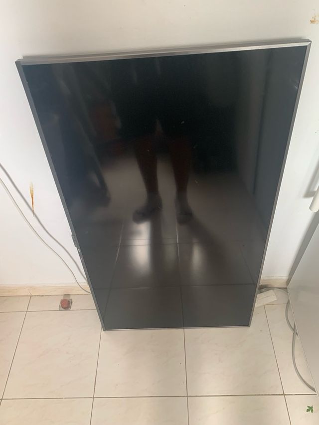Televisor Samsung Negro pantalla rota