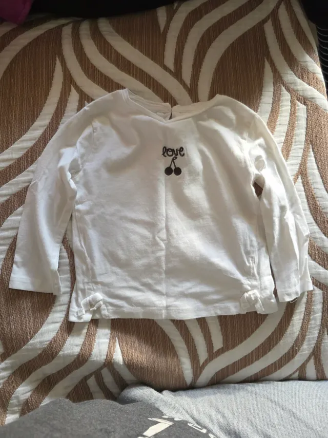 Camiseta niña Zara love cerezas