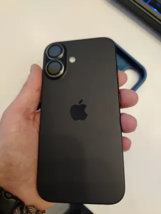 iPhone 16 Nero 256GB