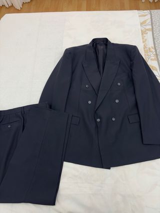 Traje cruzado azul marino